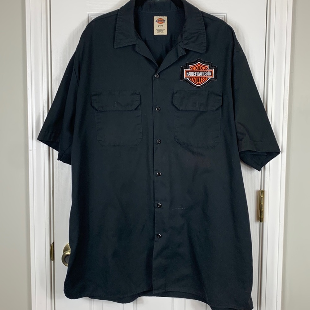 Dickies black short sleeved button down Harley-Davidson shirt size XLT.